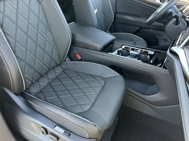 new 2025 Volkswagen Atlas car, priced at $52,439