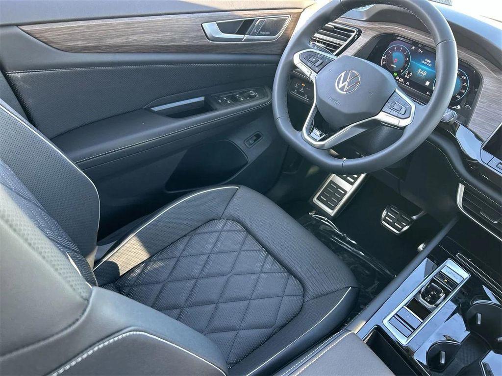 new 2025 Volkswagen Atlas car, priced at $50,003
