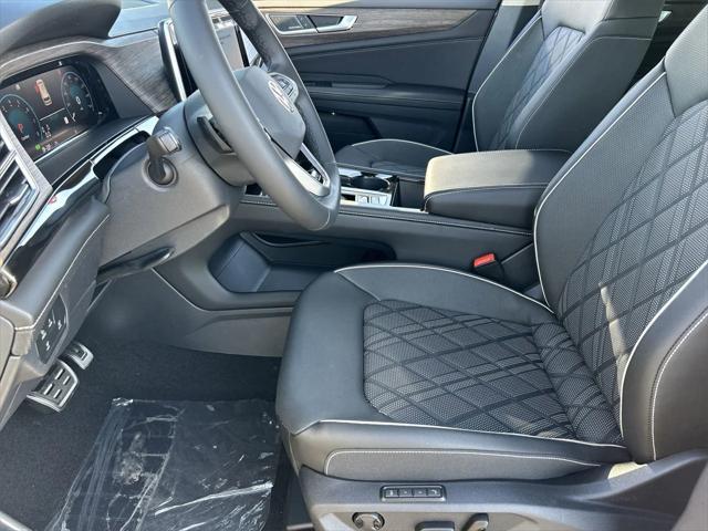 new 2025 Volkswagen Atlas car, priced at $52,439
