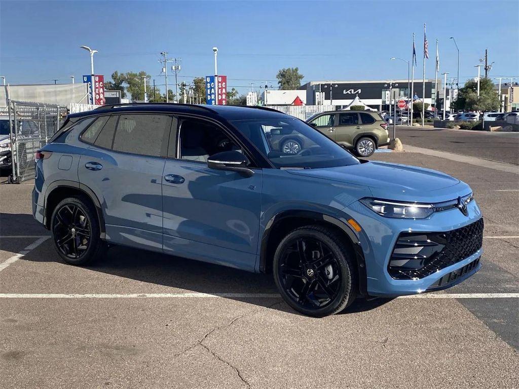 new 2026 Volkswagen Tiguan car, priced at $39,652