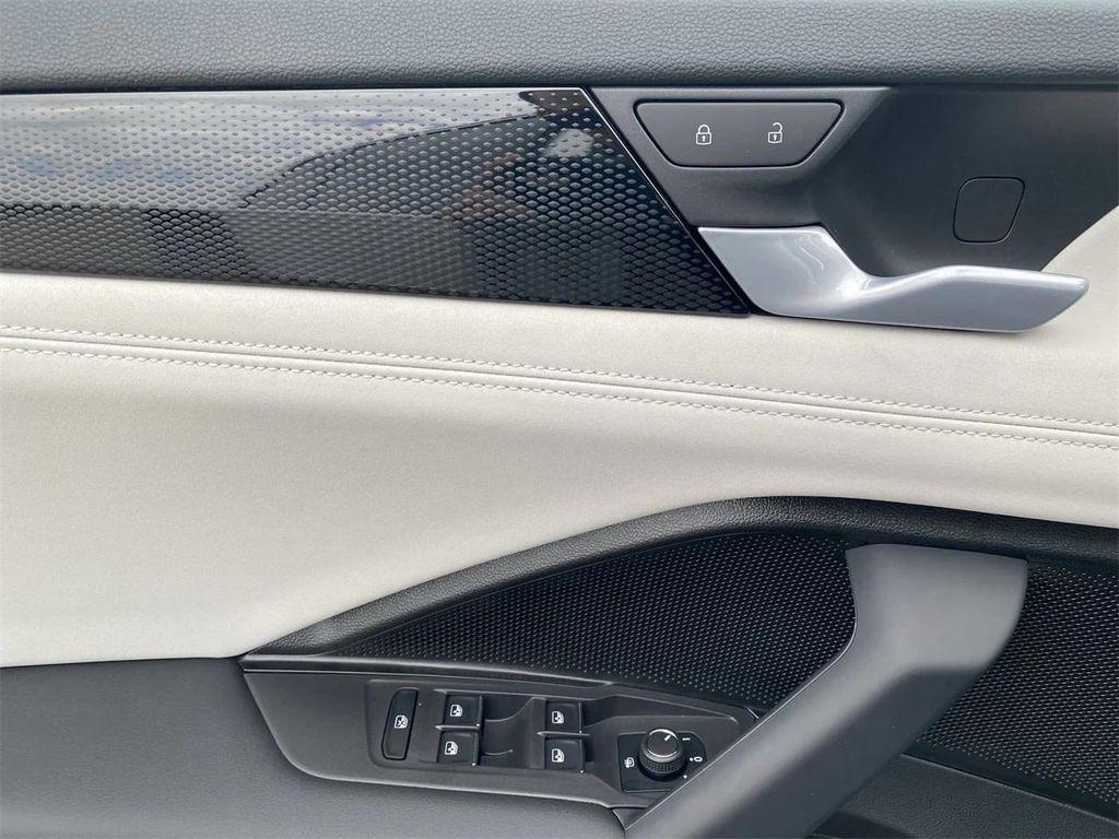 new 2025 Volkswagen Tiguan car, priced at $33,725