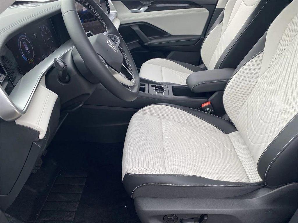 new 2025 Volkswagen Tiguan car, priced at $33,725