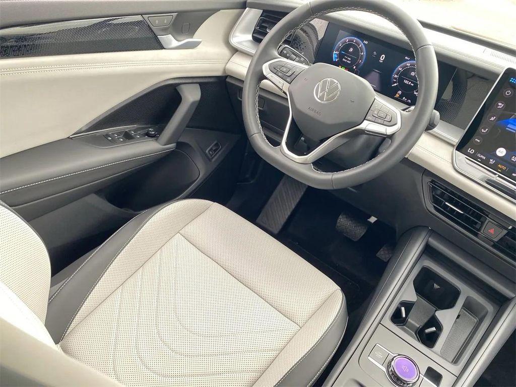 new 2025 Volkswagen Tiguan car, priced at $33,725