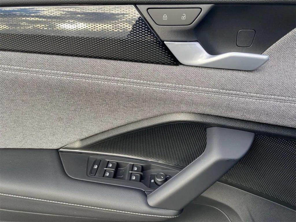 new 2025 Volkswagen Tiguan car, priced at $29,594
