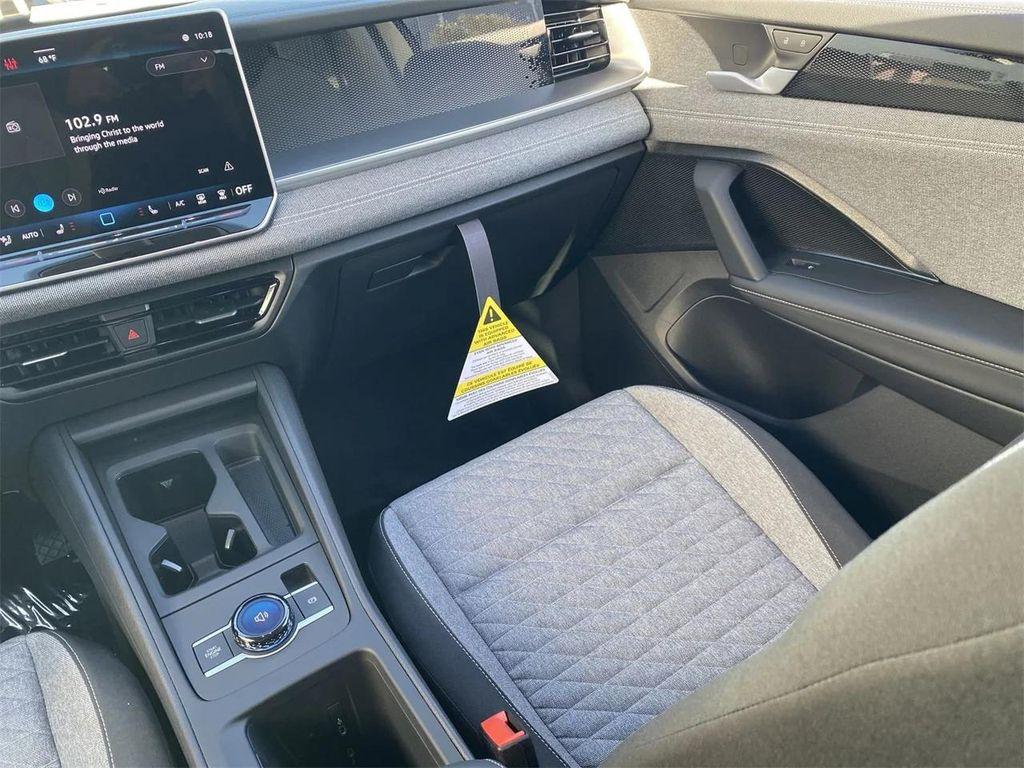 new 2026 Volkswagen Tiguan car, priced at $32,187