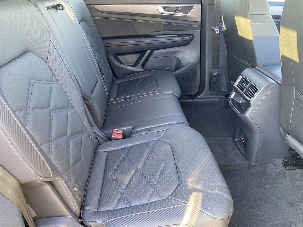new 2026 Volkswagen Atlas Cross Sport car, priced at $46,152