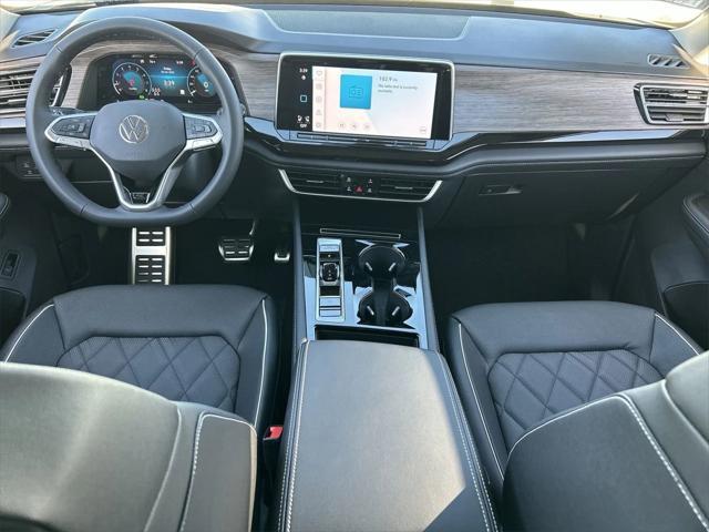 new 2025 Volkswagen Atlas car, priced at $52,199