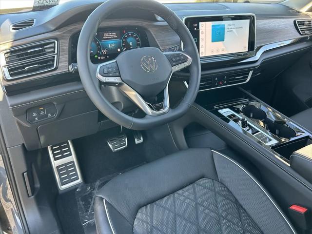 new 2025 Volkswagen Atlas car, priced at $52,199