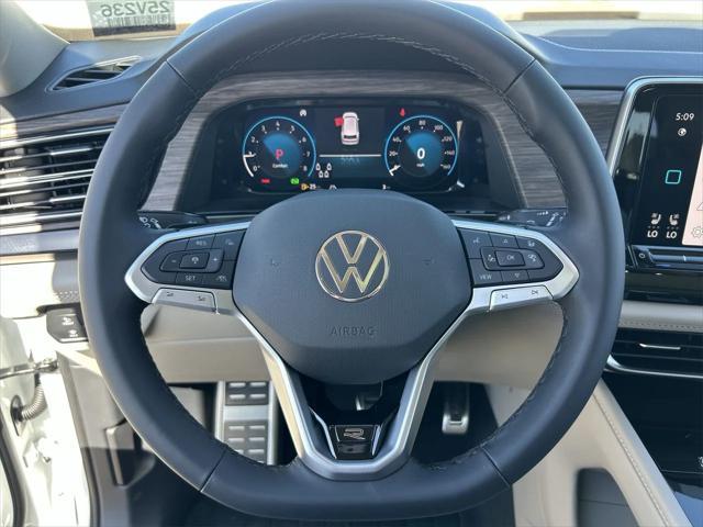new 2025 Volkswagen Atlas car, priced at $53,894