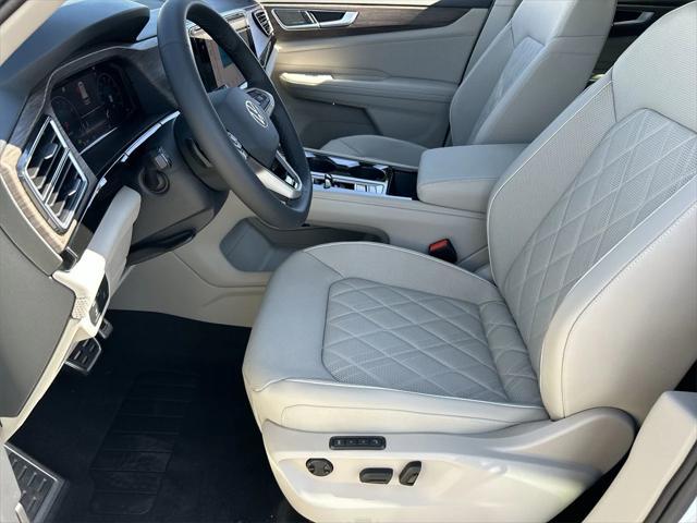 new 2025 Volkswagen Atlas car, priced at $53,894