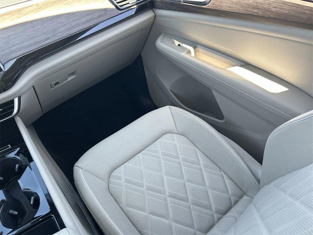 new 2025 Volkswagen Atlas car, priced at $49,190
