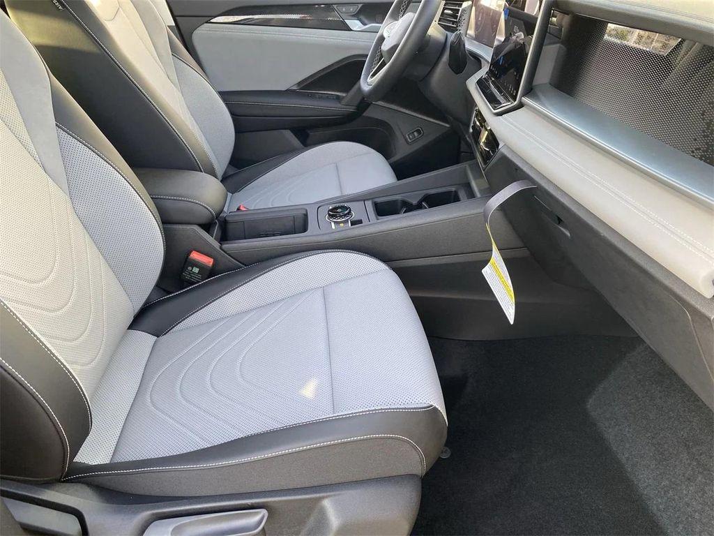 new 2025 Volkswagen Tiguan car, priced at $31,742