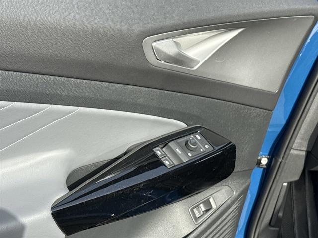 new 2025 Volkswagen ID.4 car, priced at $48,547