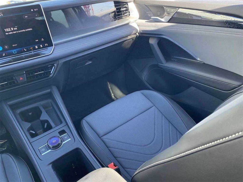 new 2025 Volkswagen Tiguan car, priced at $35,193