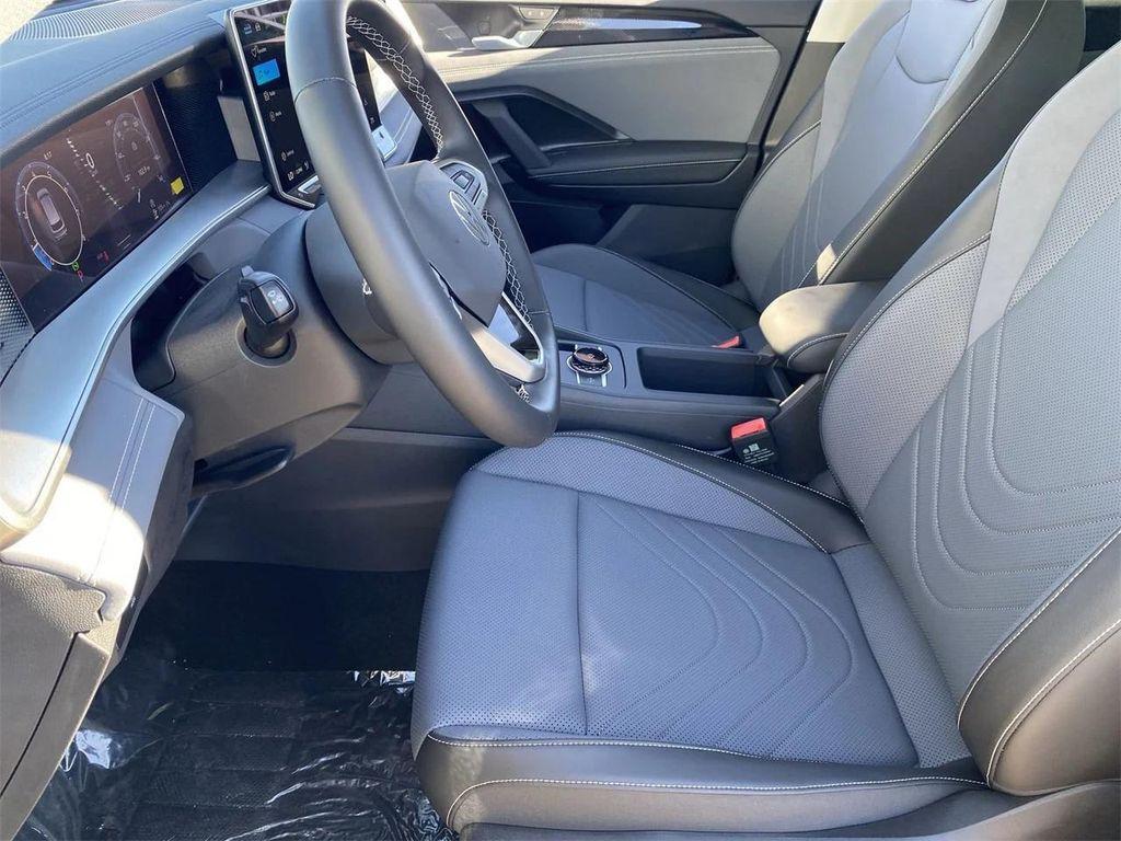 new 2025 Volkswagen Tiguan car, priced at $35,193