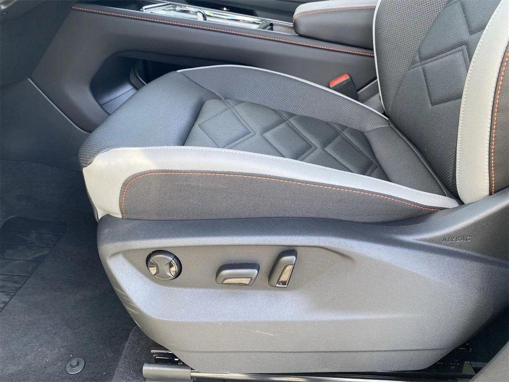 new 2025 Volkswagen Atlas car, priced at $41,323