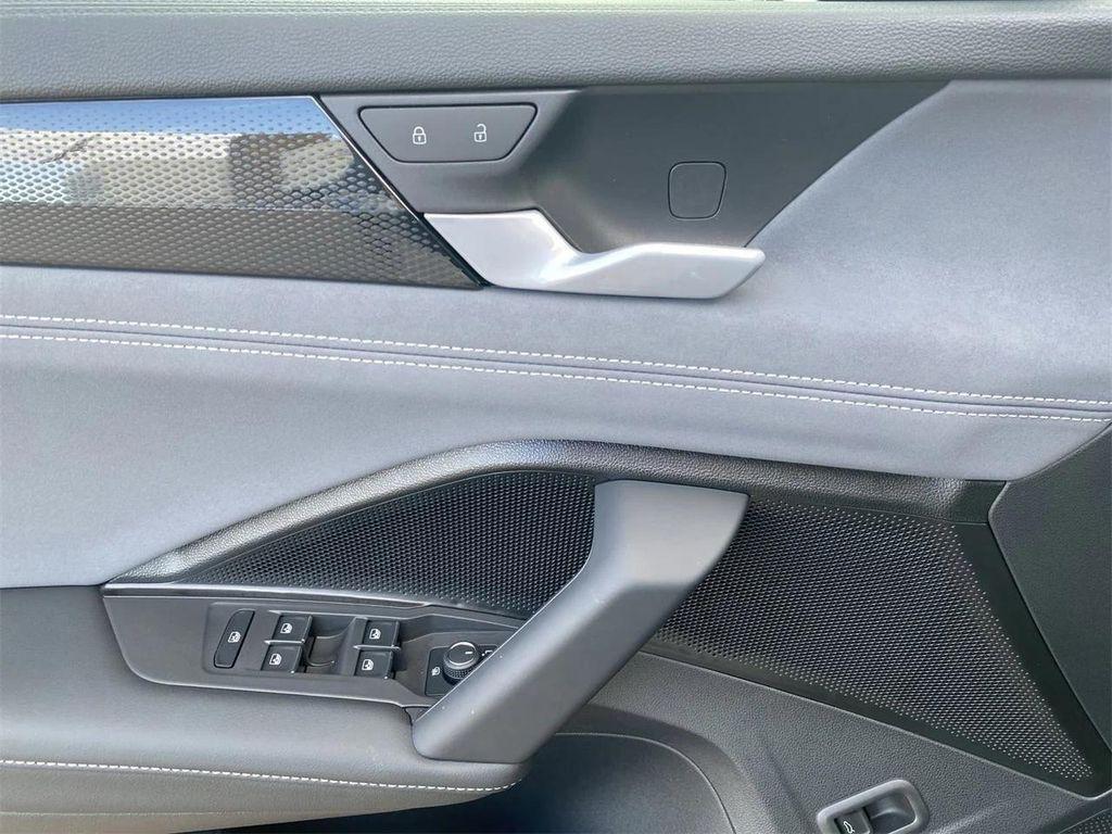 new 2025 Volkswagen Tiguan car, priced at $33,619