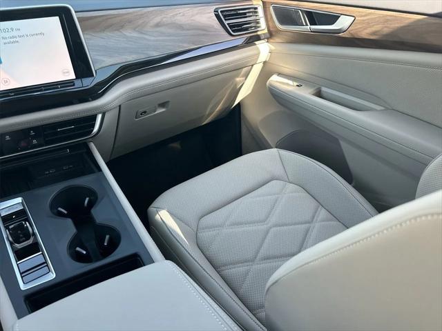 new 2025 Volkswagen Atlas car, priced at $36,704