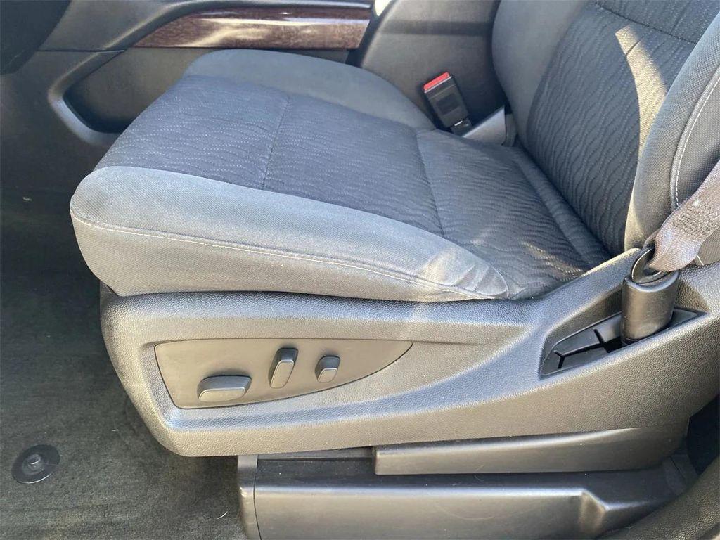 used 2015 GMC Yukon car, priced at $17,997