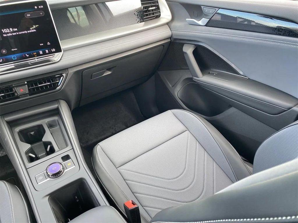 new 2025 Volkswagen Tiguan car, priced at $32,309