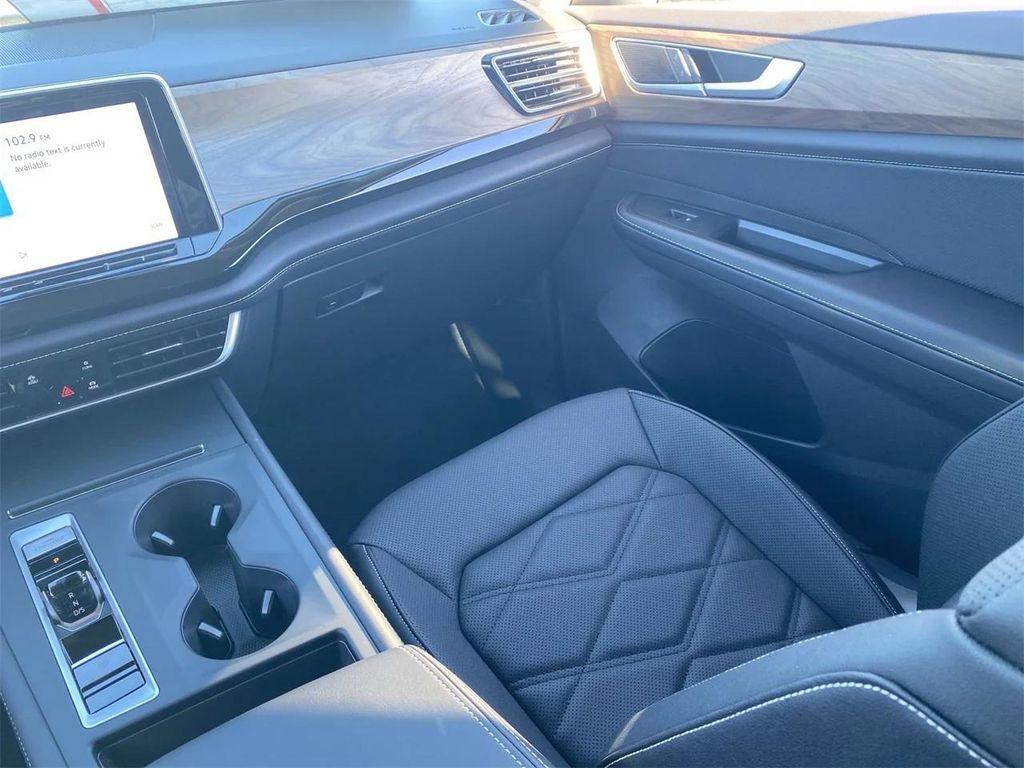 new 2026 Volkswagen Atlas car, priced at $41,127