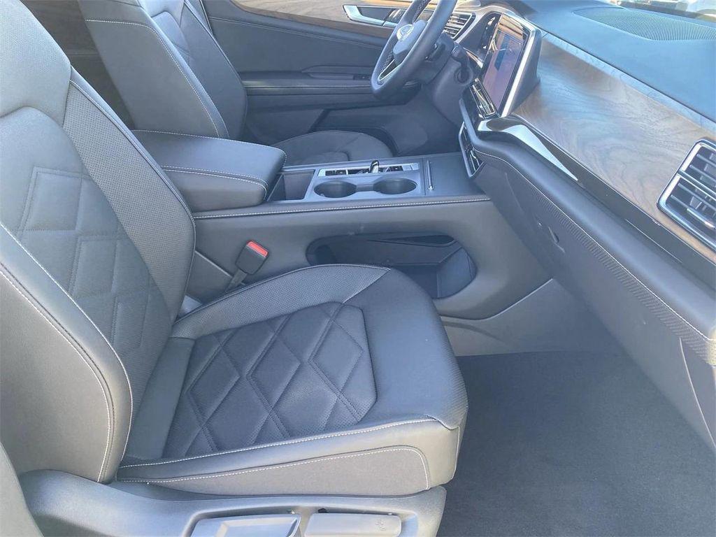 new 2026 Volkswagen Atlas car, priced at $41,127