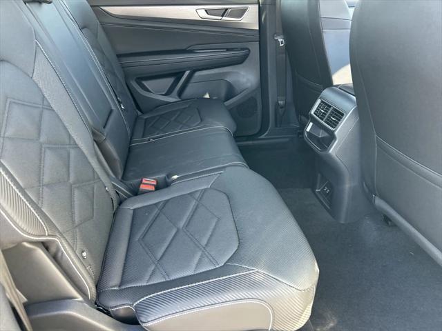 new 2025 Volkswagen Atlas Cross Sport car, priced at $40,083