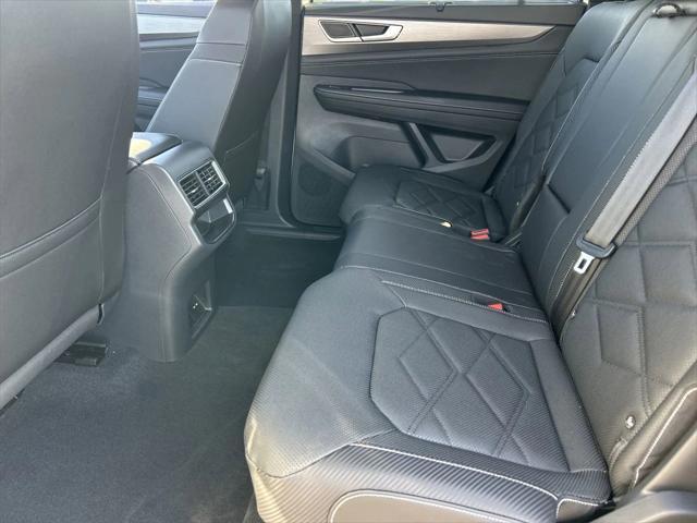 new 2025 Volkswagen Atlas Cross Sport car, priced at $40,083