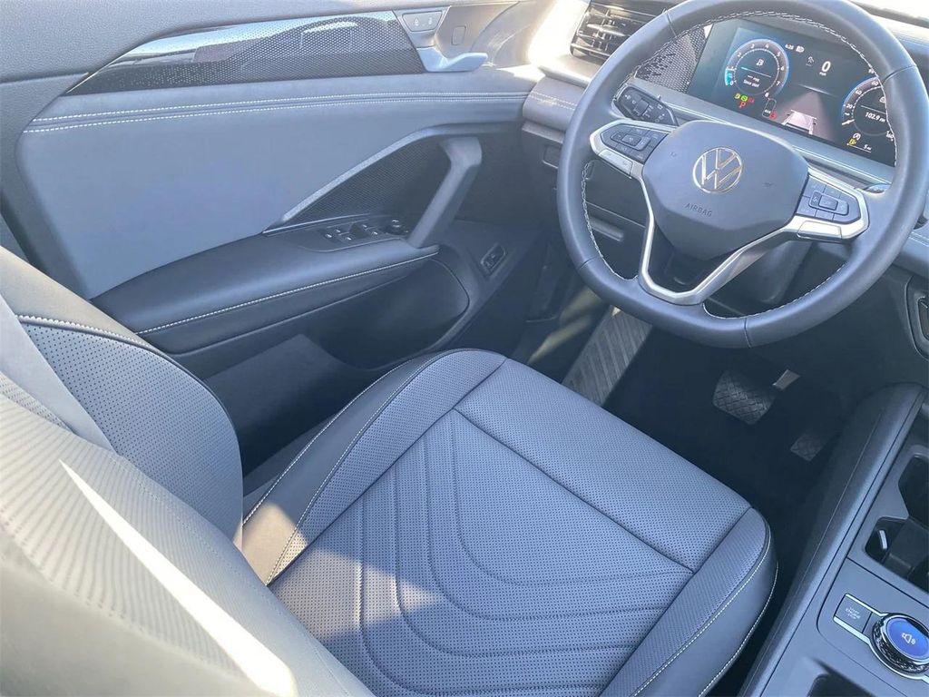 new 2025 Volkswagen Tiguan car, priced at $32,309