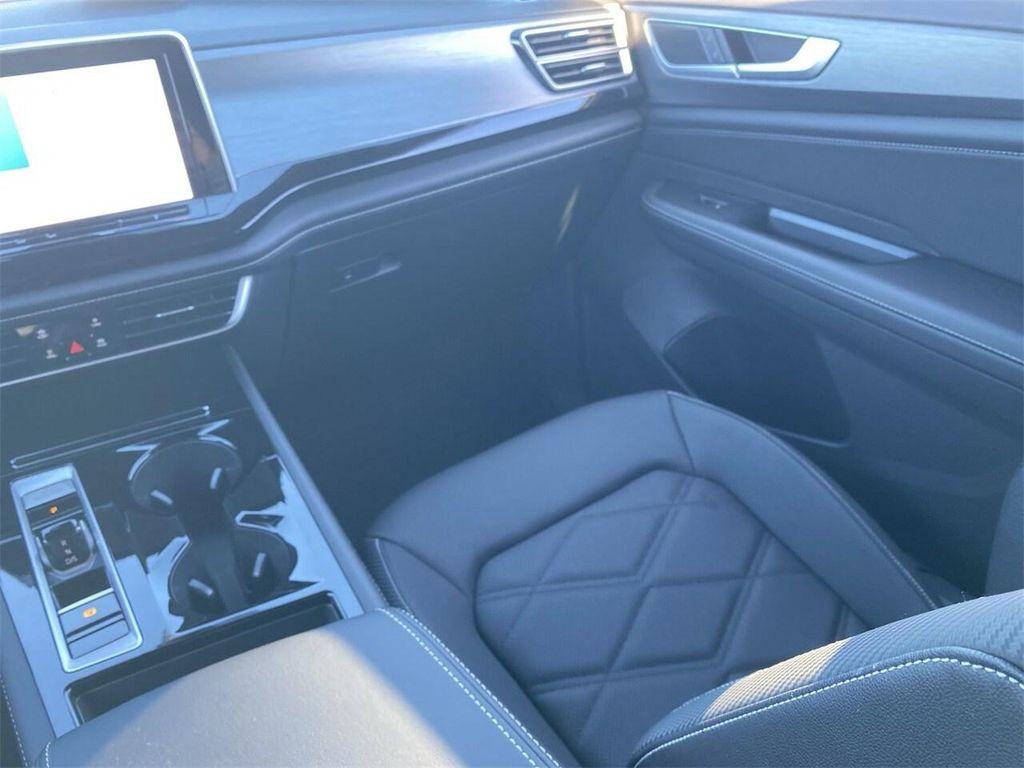 new 2026 Volkswagen Atlas Cross Sport car, priced at $46,607