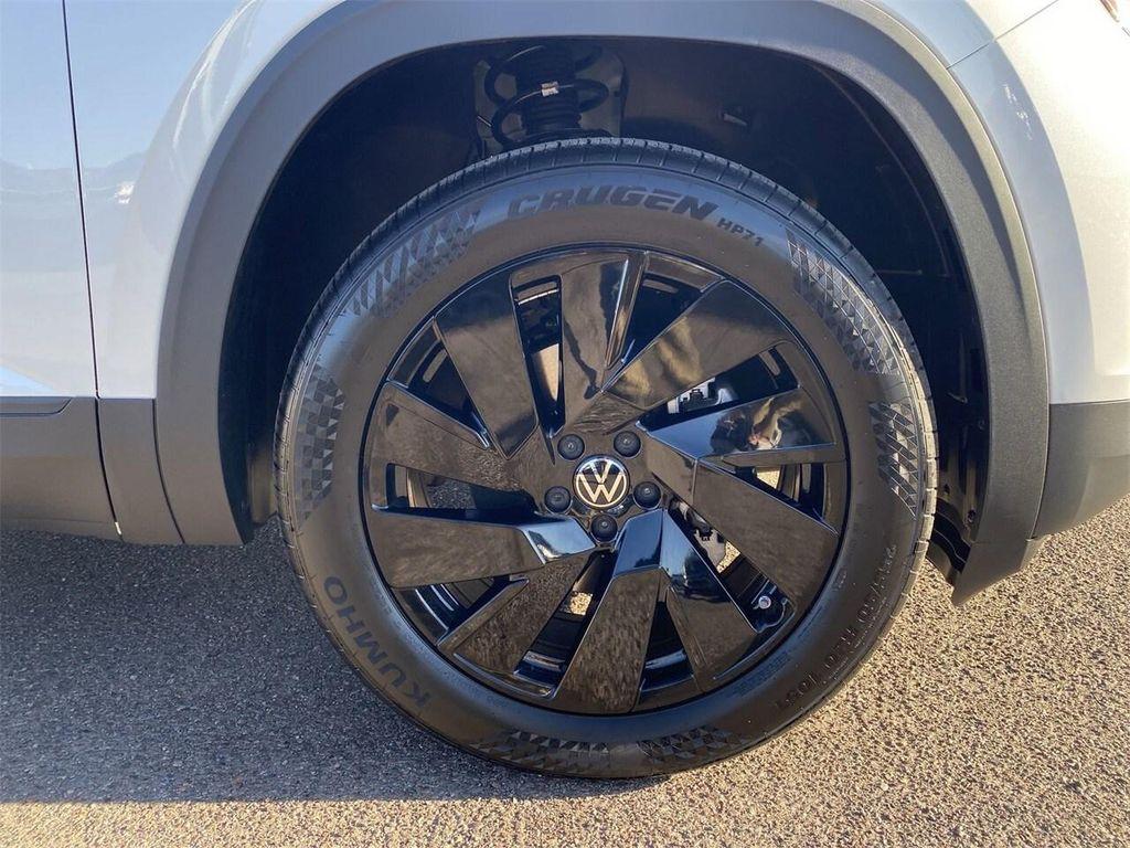 new 2026 Volkswagen Atlas Cross Sport car, priced at $46,607
