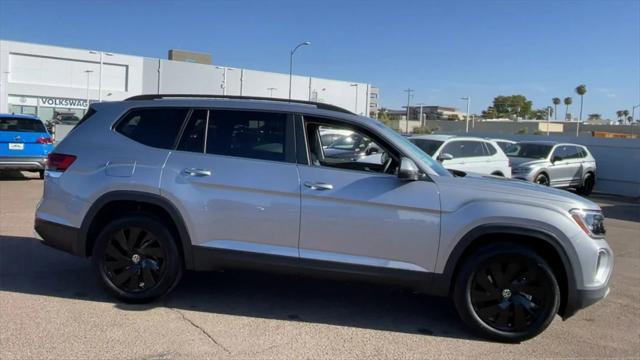 new 2024 Volkswagen Atlas car, priced at $40,254