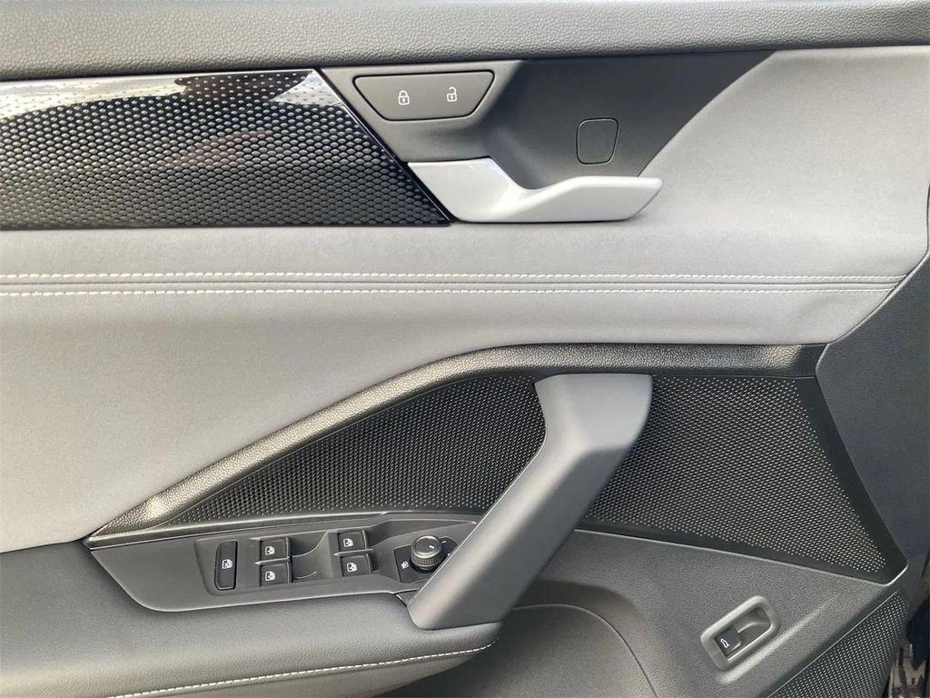 new 2025 Volkswagen Tiguan car, priced at $34,898