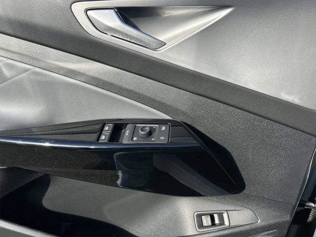 new 2025 Volkswagen ID.4 car, priced at $48,983