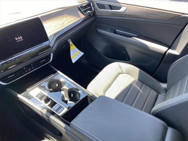 new 2025 Volkswagen Atlas car, priced at $47,334