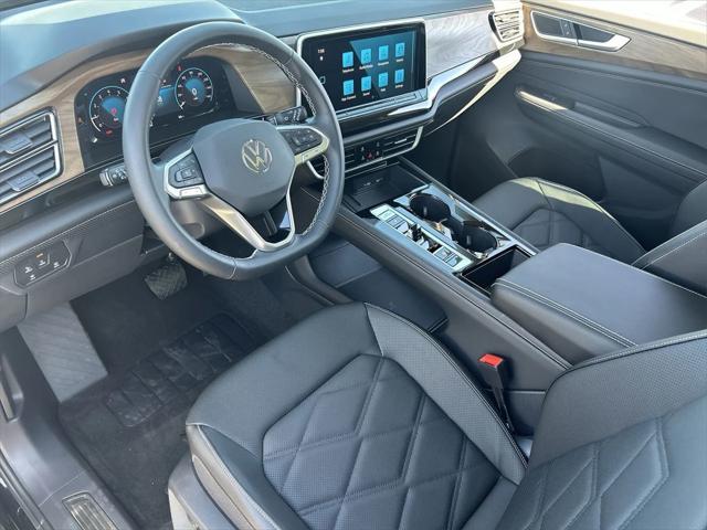 new 2025 Volkswagen Atlas car, priced at $43,641