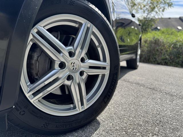 used 2013 Porsche Cayenne car, priced at $11,995