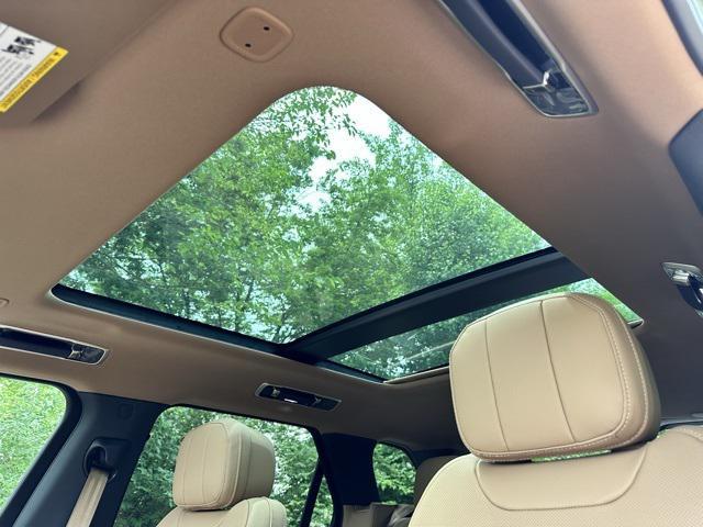 new 2025 Land Rover Range Rover Sport car, priced at $94,755