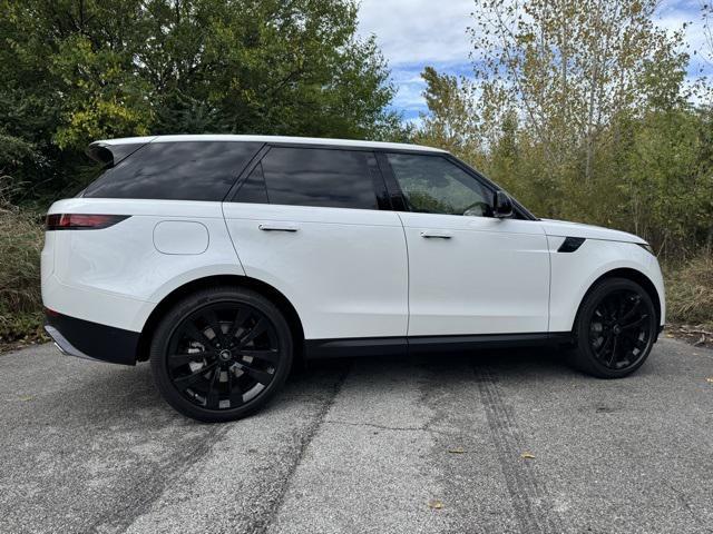 new 2025 Land Rover Range Rover Sport car, priced at $95,140