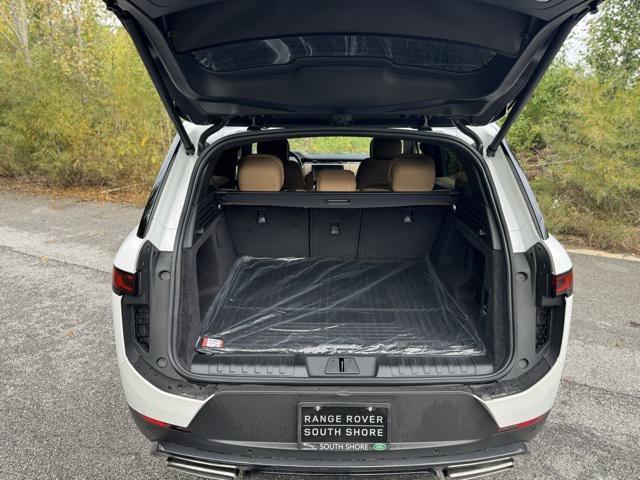 new 2025 Land Rover Range Rover Sport car, priced at $95,140