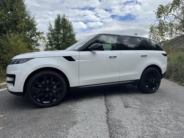 new 2025 Land Rover Range Rover Sport car, priced at $95,140