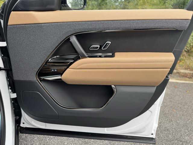 new 2025 Land Rover Range Rover Sport car, priced at $95,140