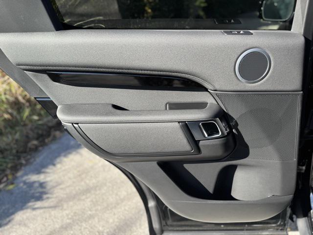 new 2025 Land Rover Discovery car, priced at $69,093