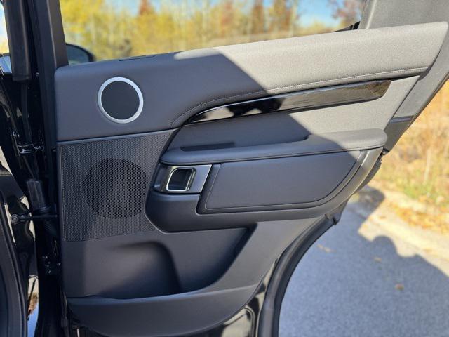 new 2025 Land Rover Discovery car, priced at $69,093