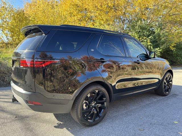 new 2025 Land Rover Discovery car, priced at $69,093
