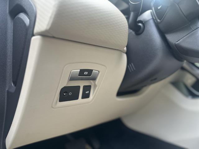 used 2020 Land Rover Range Rover Velar car, priced at $32,900