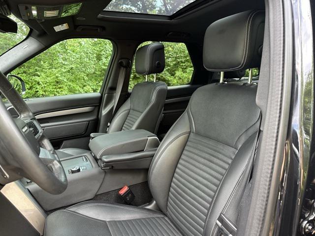 used 2024 Land Rover Discovery car, priced at $57,700
