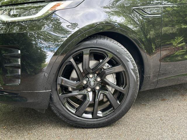 used 2024 Land Rover Discovery car, priced at $57,700