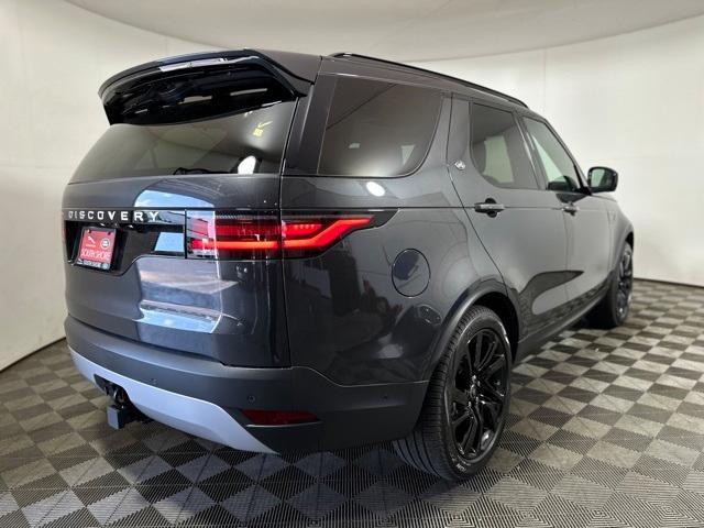 new 2024 Land Rover Discovery car, priced at $68,623