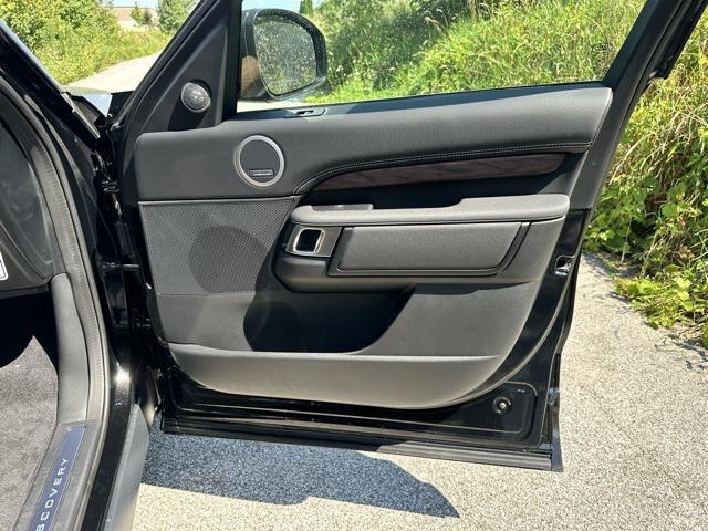 new 2025 Land Rover Discovery car, priced at $82,293